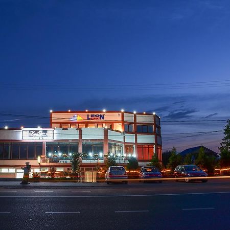 Motel - Restaurant Leon Bacău Exterior foto