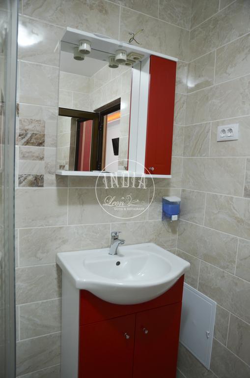 Motel - Restaurant Leon Bacău Zimmer foto